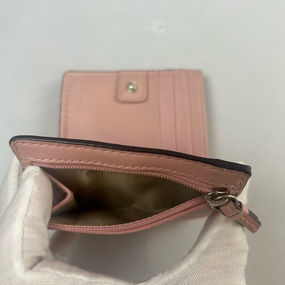 小物 Coach Soho Signature Flap Wallet Pink y2 2000s Coach Signature Pink Soho Wallet ❣️🧸💕 perfect condition